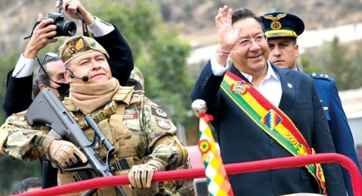 comandante-del-ejercito-sigue-en-su-cargo-tras-polemica-con-evo-1244262